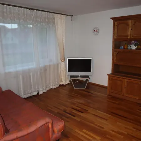 Acacia Apartment